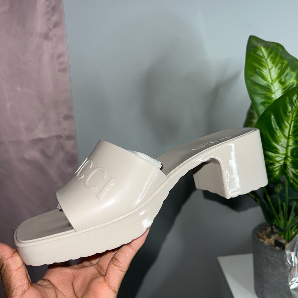 Rubber Gucci Logo Women’s Platform Sandals